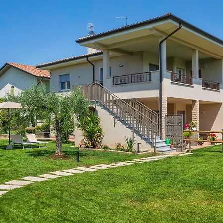Prázdninový dům Arlu House *